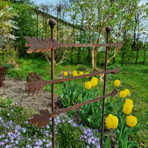 Drogowskaz metalowy - dekoracyjne strzałki wskazujące kierunek