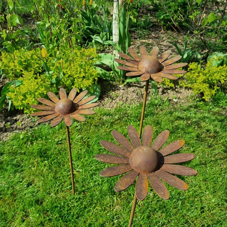 Stokrotki - zestaw trzech ozdób ogrodowych