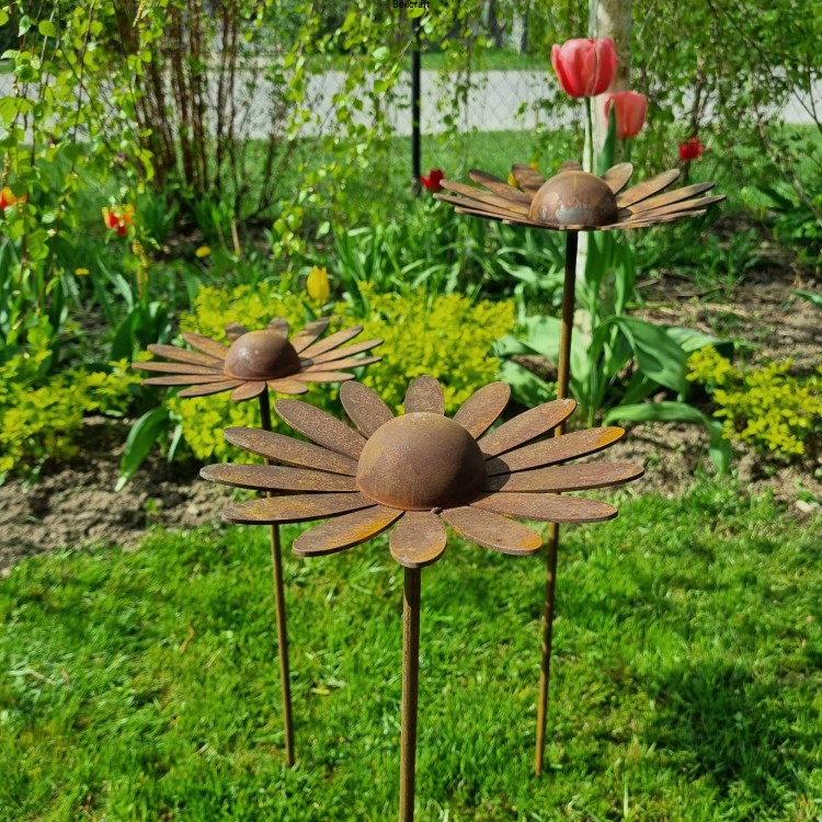 Stokrotki - zestaw trzech ozdób ogrodowych