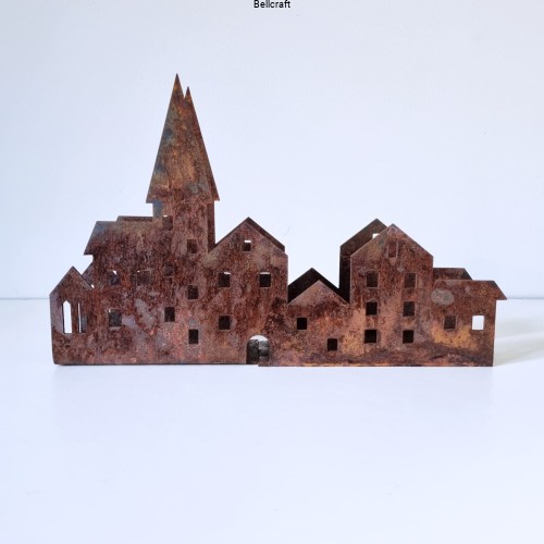Metalowy świecznik Miasto - pokryty naturalną rdzą