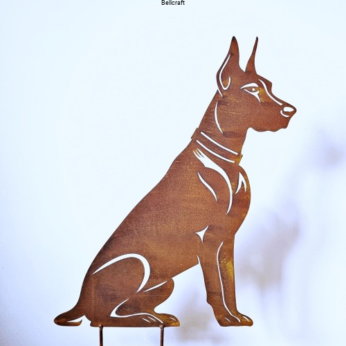 Doberman – metalowa ozdoba do ogrodu