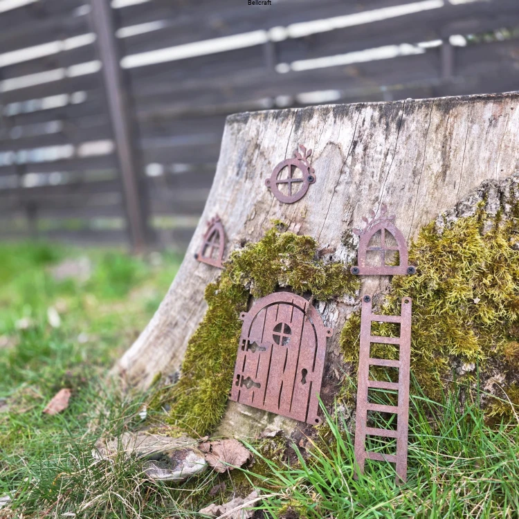 metalowa dekoracja domek ogrodowy.jpg