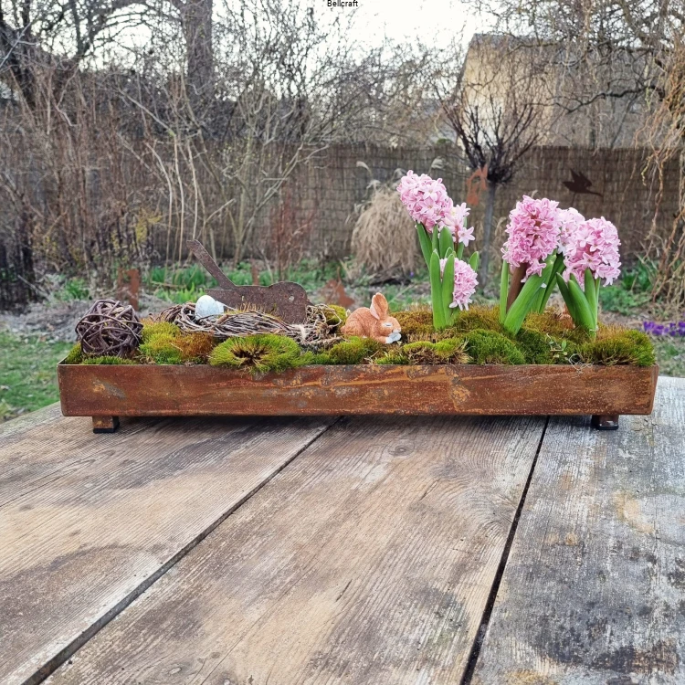 ozdobna taca z metalu.jpg