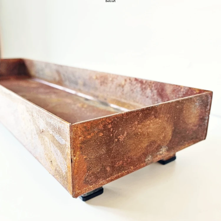 taca metalowa z rdzą.jpg