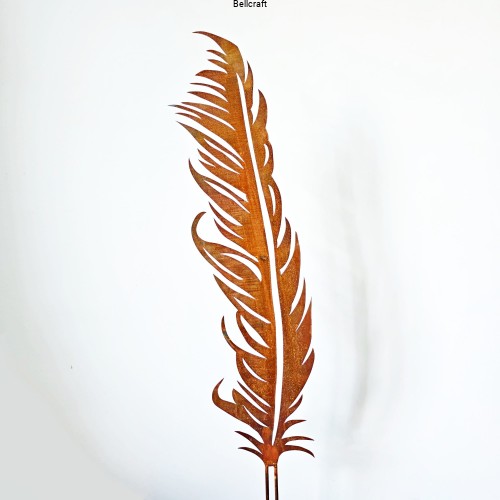 dekoracja ogrodowa pióro.jpg