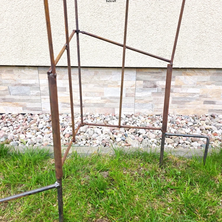 podpora do roślin pnących z metalu.jpg