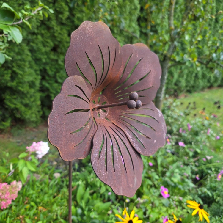 kwiat z metalu rdza hibiskus.jpg