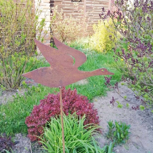 Lecąca gęś - dekoracja ogrodowa