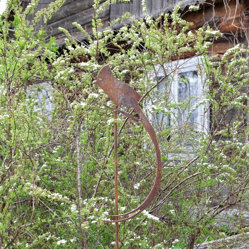 Ptaszek 1 - dekoracja z rdzą