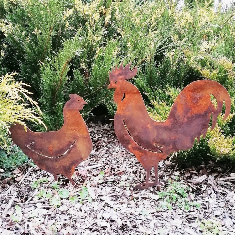 Kogut z kurką - dekoracja ogrodowa