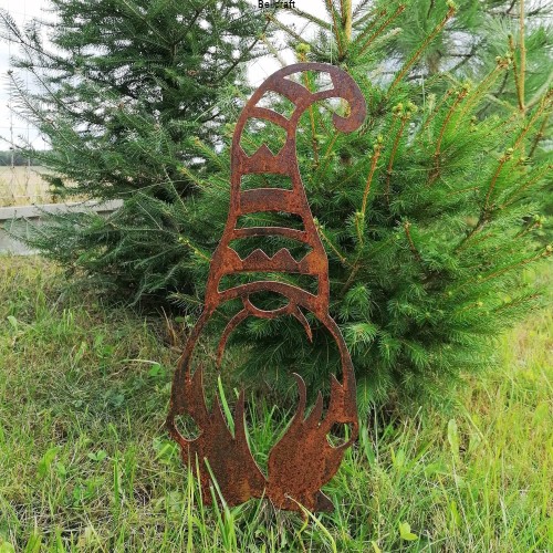 Krasnal  - świąteczna dekoracja ogrodowa