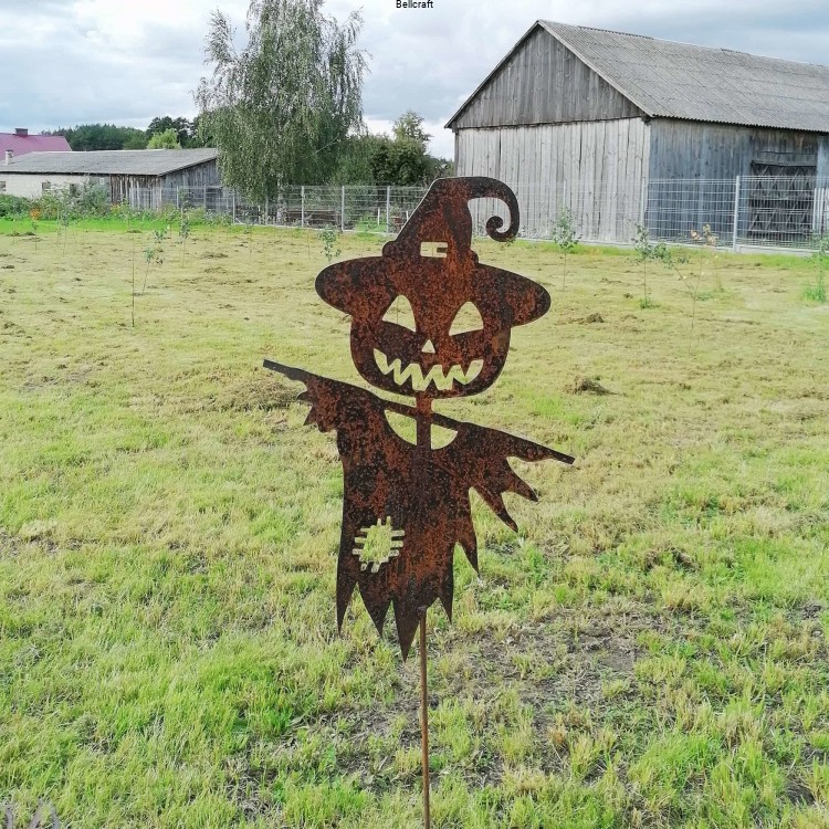 Strach na wróble - metalowa ozdoba do jesiennego ogrodu