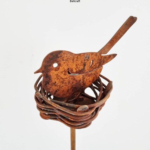 Gniazdo z ptaszkiem malowane rdzą