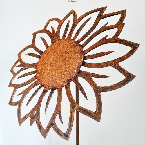 Słonecznik - duży przestrzenny kwiat z metalu