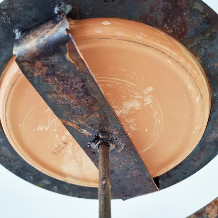 Poidełko dla ptaków z ceramiczną podstawką