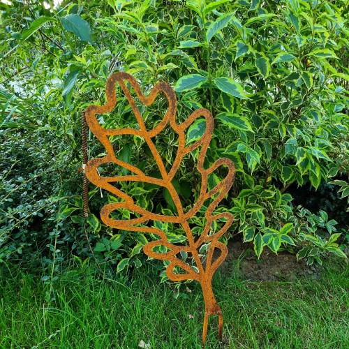 Liść dębu - dekoracja ogrodowa