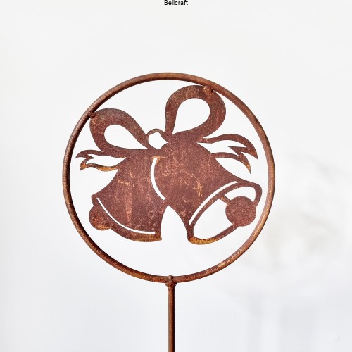 Świąteczne dzwonki - ogrodowa dekoracja z metalu